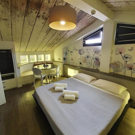 วิโอลา รูม Bed & Breakfast กาญารี ภายนอก รูปภาพ