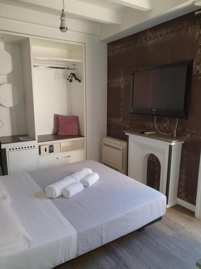 วิโอลา รูม Bed & Breakfast กาญารี ภายนอก รูปภาพ