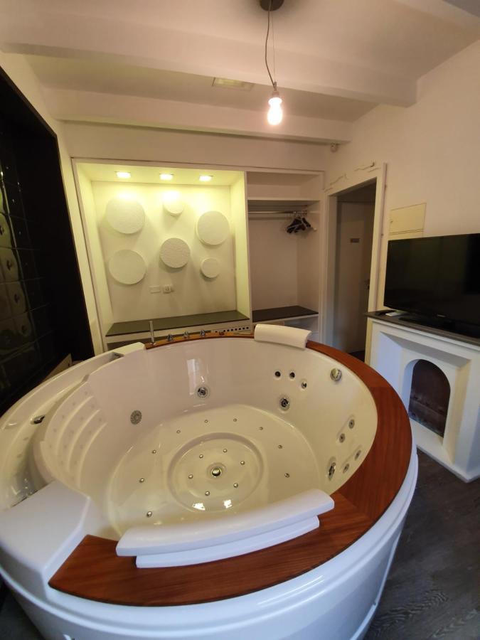 วิโอลา รูม Bed & Breakfast กาญารี ภายนอก รูปภาพ