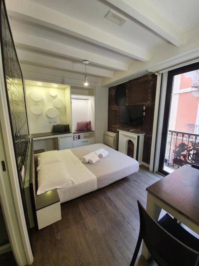 วิโอลา รูม Bed & Breakfast กาญารี ภายนอก รูปภาพ